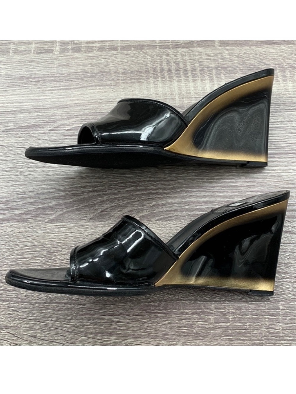 Stuart Weitzman Black Patent Leather Wedge Slide Sandals (Glossy).   7B. - Picture 9 of 10